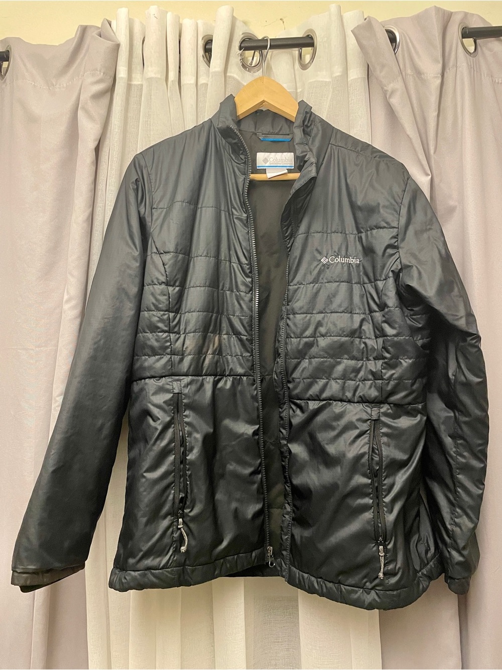 Columbia Women’s Black Packable Insulated Jacket